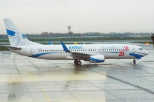 sp-enx b 737 enter poland spenx warsaw chopin.JPG