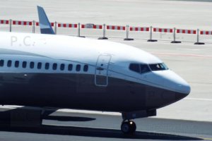 boeing b 737 9h-zak.JPG