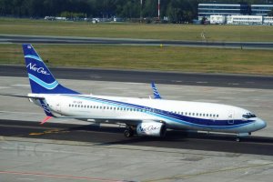 white blue jet splwe b 737 new gen przemyslaw chorazykiewicz.JPG