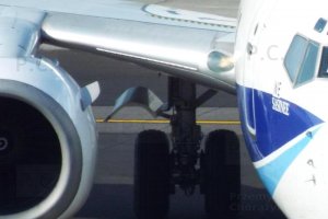 sp-lwe boeing b 737 commercial jet details.JPG