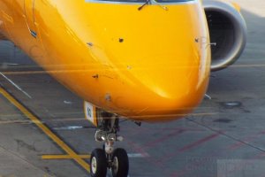 podwozie przednie embraer 195 front undercarriage.JPG