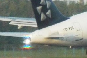 jet airplane stroboscope light rainbow effect.JPG