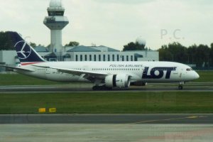 b 787 dreamliner sp-lrg september 2019 przemyslaw chorazykiewicz.JPG