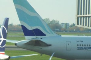 b 767 cs-tkr euroatlantic lotnisko chopina 2019.JPG