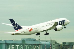 b 787 sp-lrh olympic team chopin take off.JPG