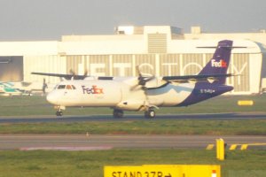 ei-fxj fedex landing at chopin 16 october 2019.JPG
