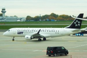 sp-lio pll lot star alliance splio embraer 175.JPG