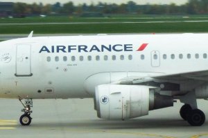 skyteam airfrance klm a319 chopin pologne.JPG