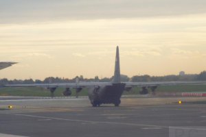 wojskowy samolot transportowy hercules.JPG