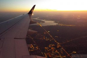 warszawa night daybreak vistula early morning flight.JPG