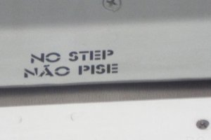 no step nao pise embraer 195 modelling details.JPG