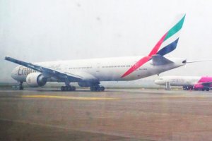 a6-egw b 777 a6egw jet airliner.JPG