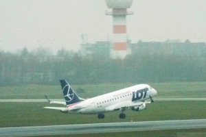 e 170 sp-lde on her departure from chopin 4. 12. 2019.JPG