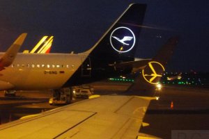 dainq lufthansa a320 d-ainq.JPG