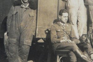 historia polskiego lotnictwa pilotka kombinezon 6 pulk sknilow lwow.JPG