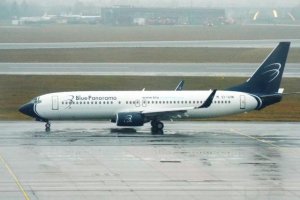 deszczowa pogoda lotnisko chopina b 737 blue panorama.JPG