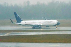 waw 9h-kia b 767 chopin 9hkia przemysl chorazykiewicz.JPG