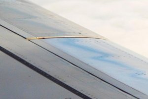 zigzag cloud reflection jet aircraft slats special effect.JPG