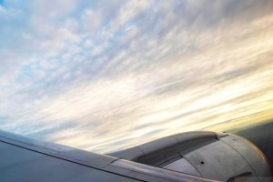 jet aircraft clouds sky colour samolot odrzutowy chmury niebo kolory.JPG