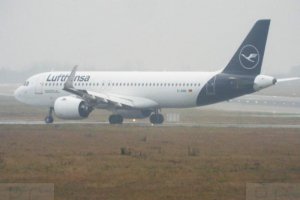 airbus a320 lufthansa d-aink przemyslaw chorazykiewicz january 2020.JPG