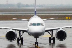 front view a320 neo lufthansa widok z przodu.JPG