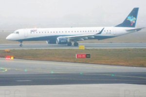 pll lot embraer 195 sp-lnn przemyslaw chorazykiewicz.JPG