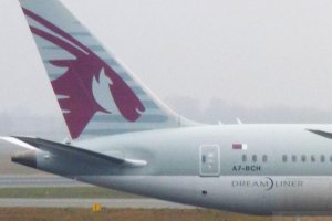 przylot dreamlinera z kataru na lotnisko chopina we mgle.JPG