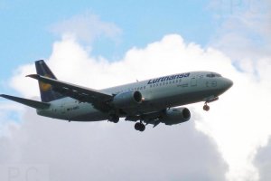 przemyslaw chorazykiewicz samoloty b 737 d-abec lufthansa.jpg