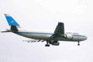 a300 9k-amb kuwait airways photo przemyslaw chorazykiewicz.JPG