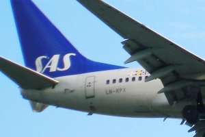 sas b 737 ln-rpx heathrow.jpg