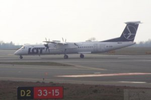 fotografia lotnictwo bombardier q400 speqd.JPG