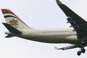 etihad airways a6-eyn airbus a330.JPG