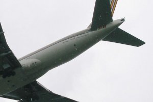 boeing b 777 asiana airlines hl7700 lhr.jpg