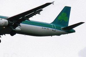 ei-cpg aer lingus airbus a321 shamrock logo.jpg