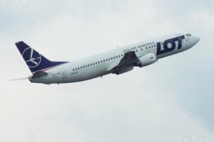 chopin airport pll lot b 737 sp-llf departure.JPG