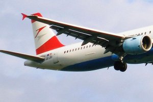 oe-lbd austrian a321 2007 heathrow.jpg