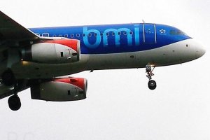 star alliance white blue red jet g-mido a320.jpg