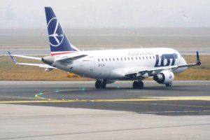LOT Polish Airlines Embraer 175 SP-LIA, Embraer 195 SP-LNG Chopin 17. 01. 2020