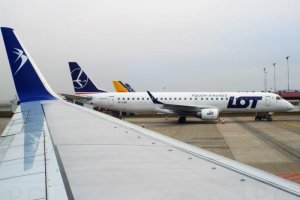 pll lot embraer 195 sp-lng 17. 01. 2020 splng.JPG