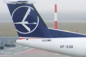 sp-eqb bombardier speqb turboprop aircraft.JPG