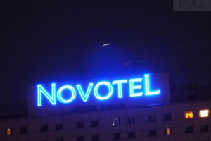warsaw novotel night neon.JPG