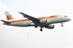 ec-flp iberia airbus a320.JPG