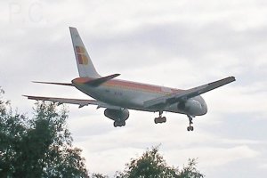 iberia b 757 ec-hdr lhr 2007.JPG