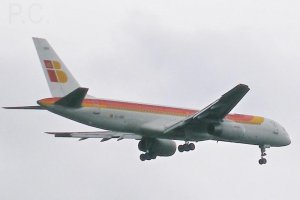 boeing 757 ec-hdr  iberia echdr.JPG
