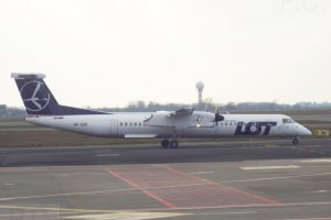 fotografia lotnictwo historia pll lot q400 sp-eqf  warszawa.JPG