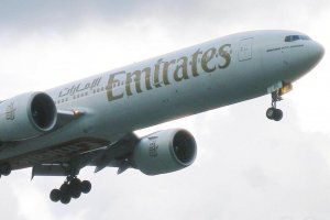 emirates b 777 300 er a6-ebe lhr 2007.jpg