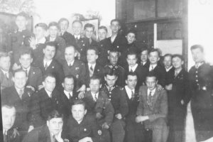 II Gimnazjum Morawskiego Przemysl Christmas 1933 School Badge 578