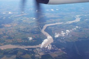 aviation photos poland chimney white smoke vistula.JPG