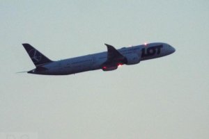 b 787 dreamliner stroboscope lights chorazykiewicz.JPG