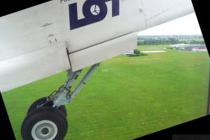 LOT Polish Airlines Q400 OY-YBZ 8.07.2020 WAW RZE Flight L03805